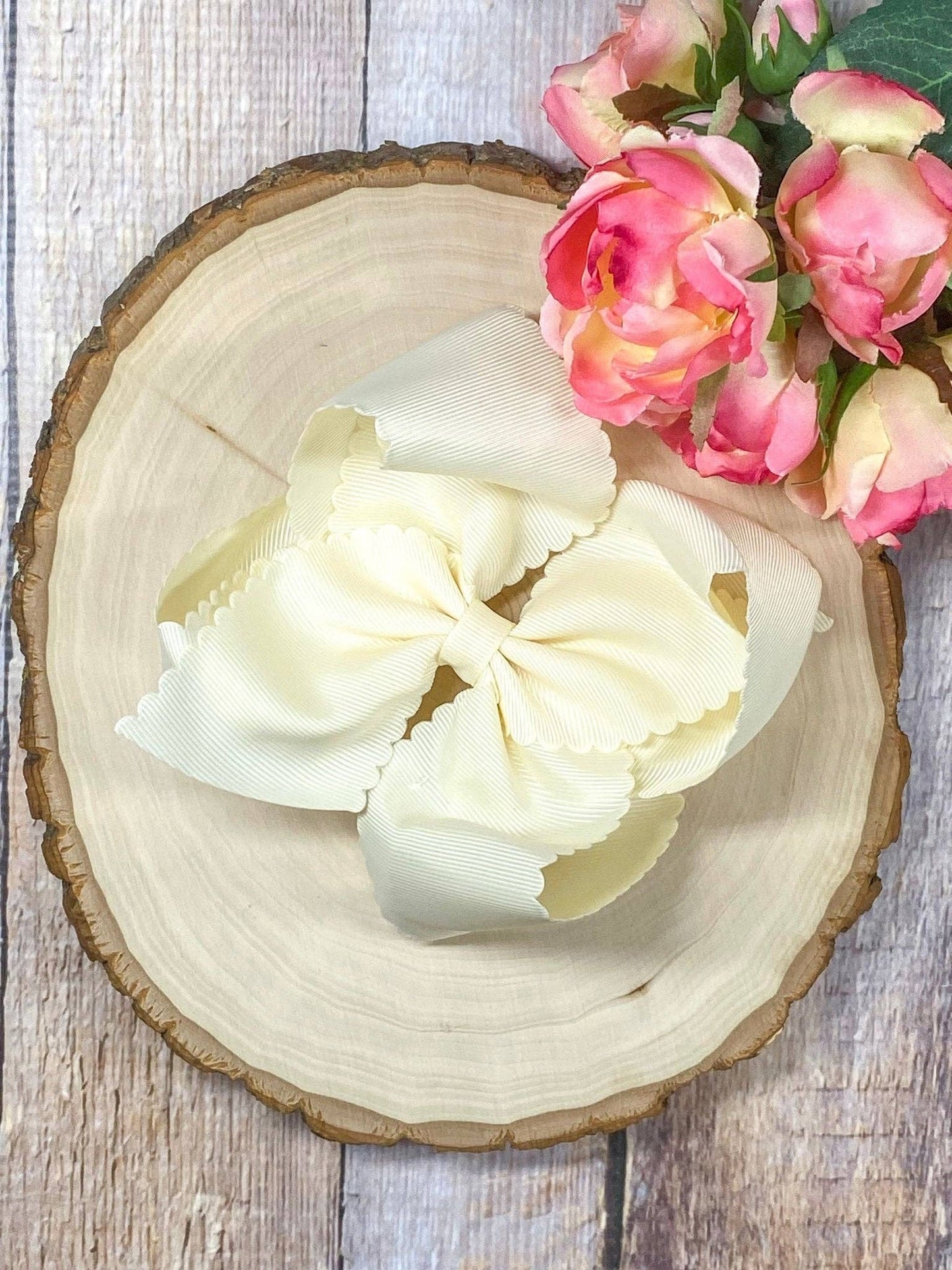 Oversize Scalloped Bows - Alligator Clip - 5.5": Ivory