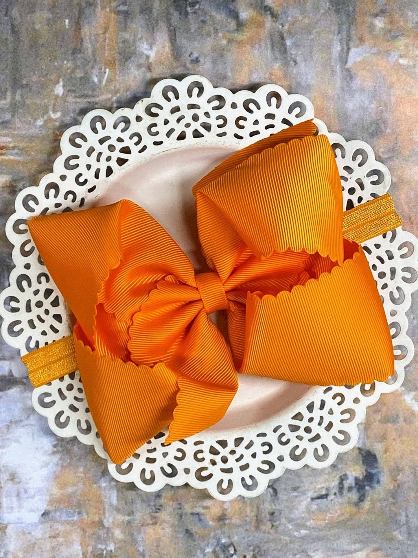 Oversize Scalloped Bow - Headband - 5.5": Ivory