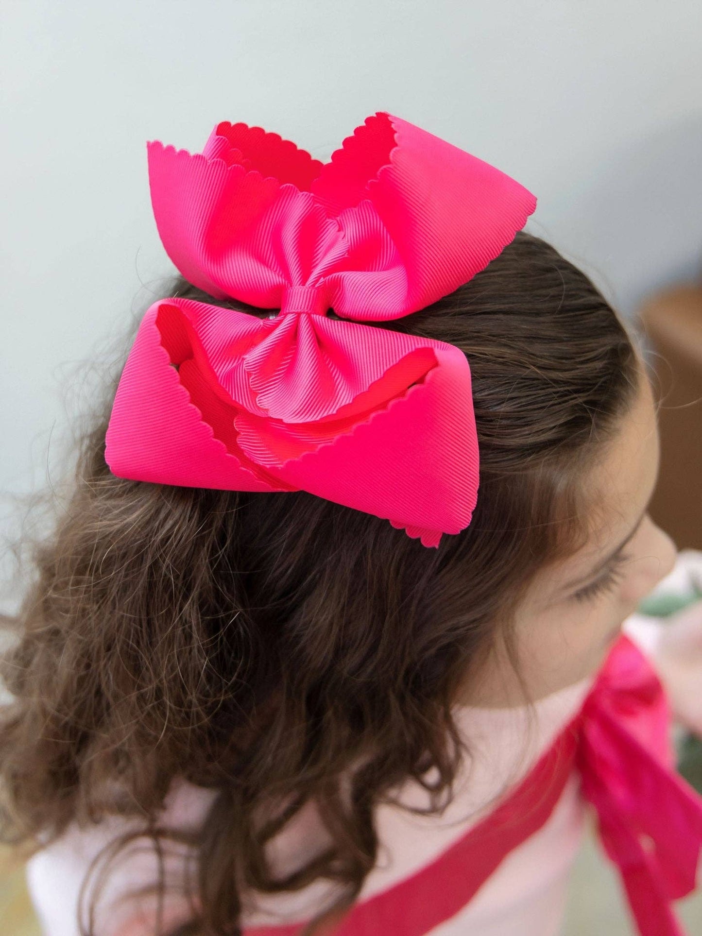 Oversize Scalloped Bows - Alligator Clip - 5.5": White