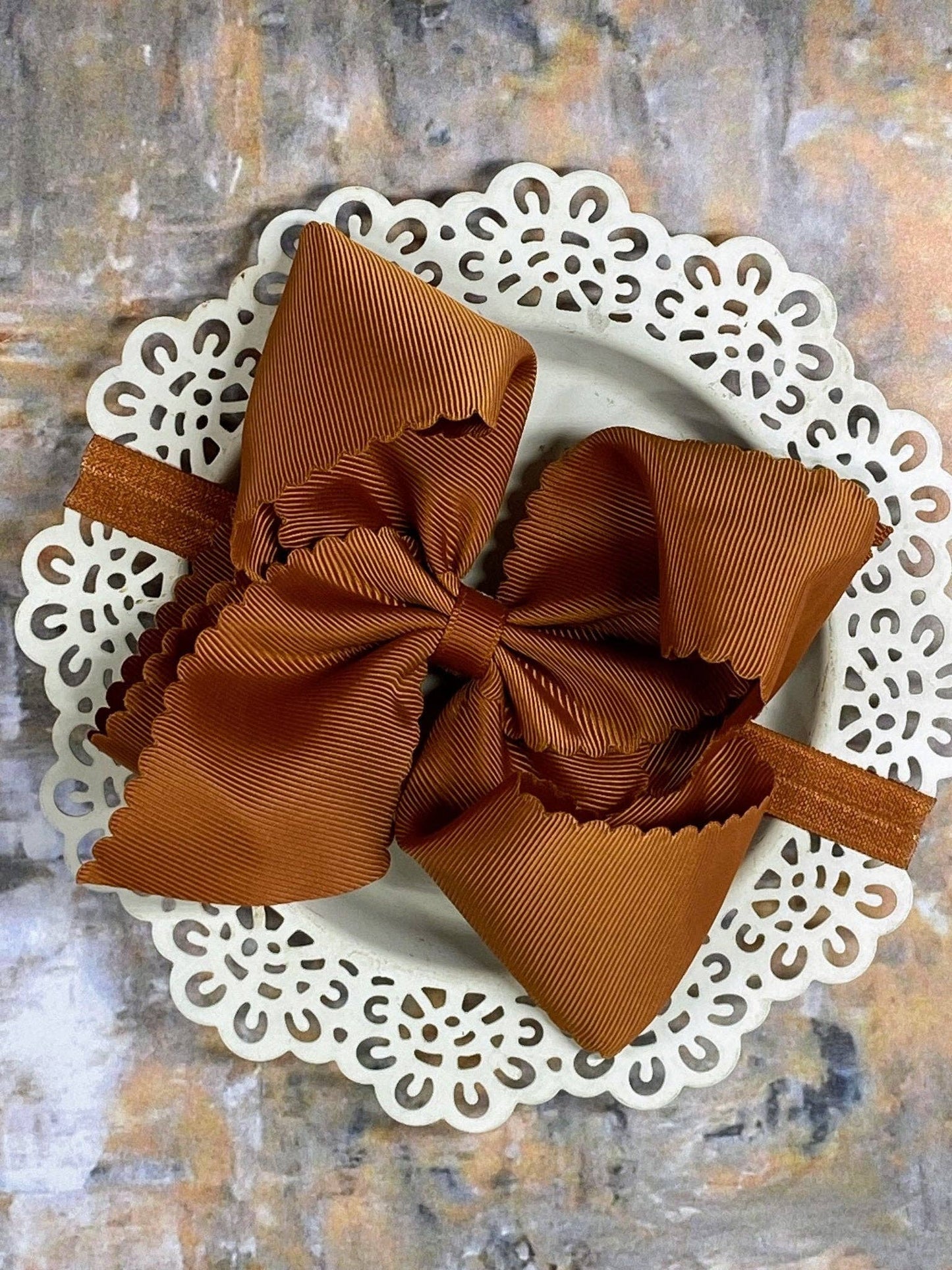 Oversize Scalloped Bow - Headband - 5.5": Ivory